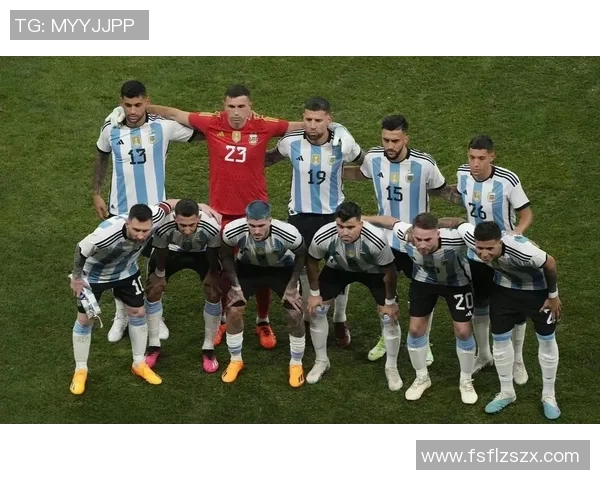 足球新星首度亮相震撼全场首次登场的精彩表现引爆球迷热情