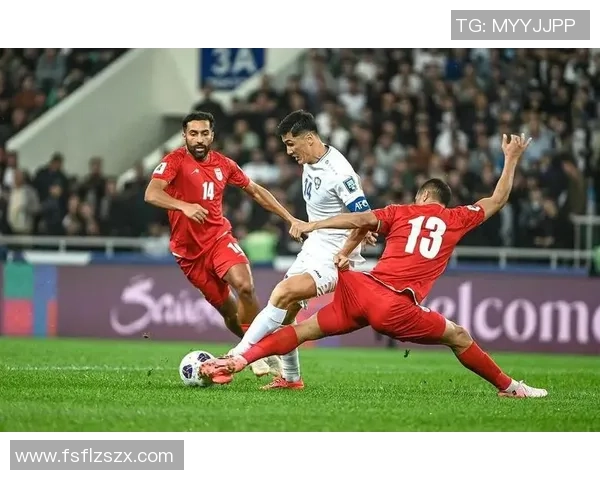 足球明星的崛起与挑战 揭秘足坛巨星背后的奋斗与荣耀